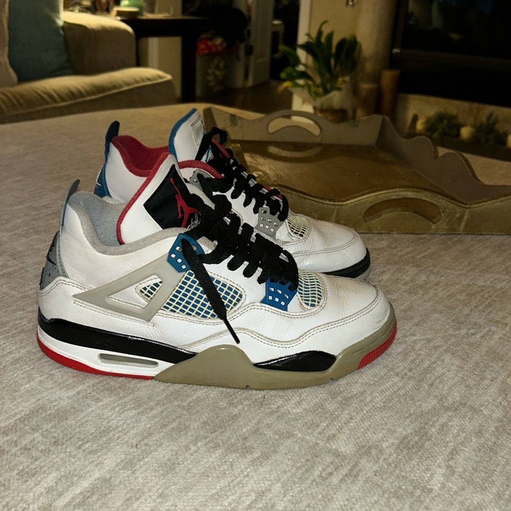 Jordan 4 Retro